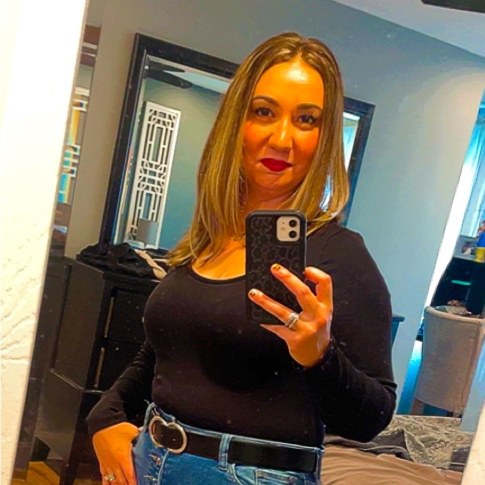 Meet your Posher, Nicole